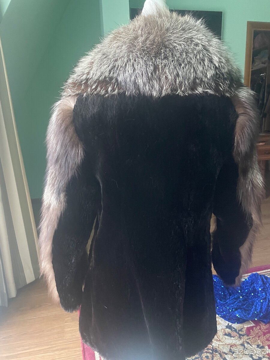 Kožich vel.36-38 - 2