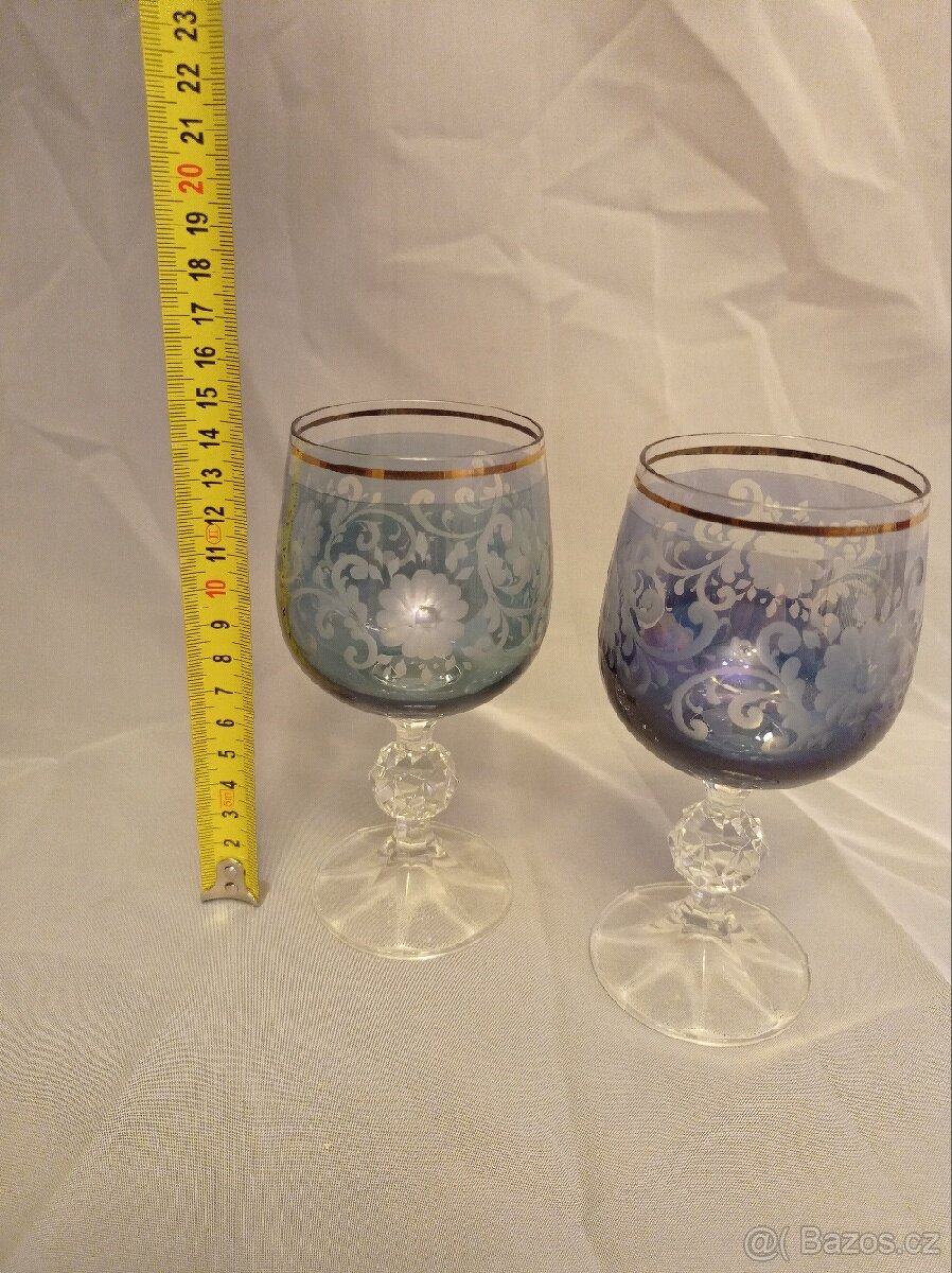 Staré skleničky na vino - 2