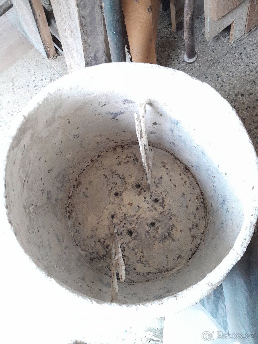 BUBEN NA MÍCHAČKU, zdarma neúplné cihly - 2