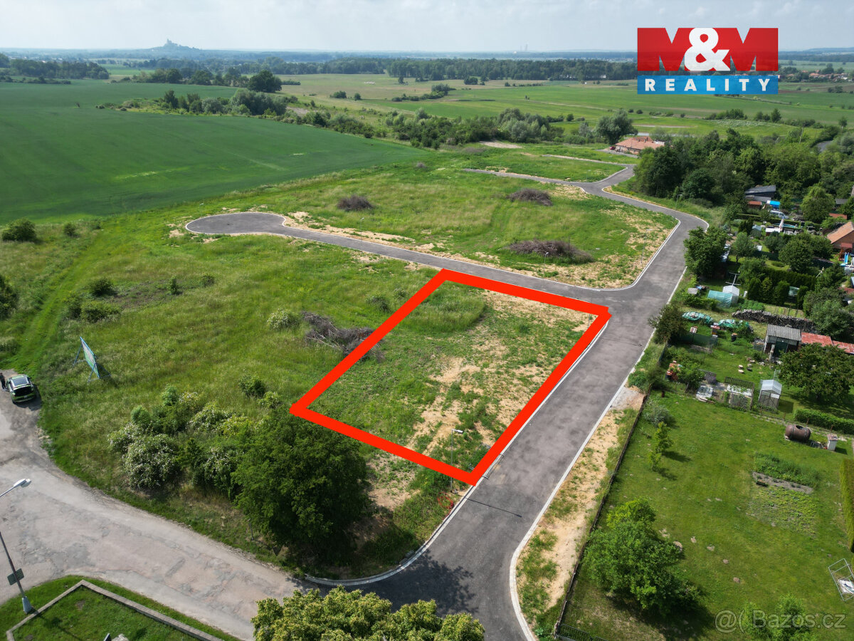 Prodej pozemku k výstavbě rodinného domu, 1235 m², obec Časy - 2