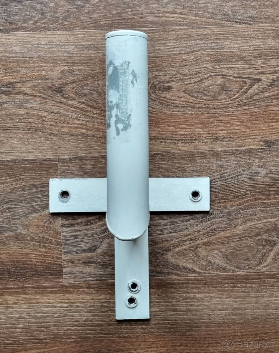 Držák na satelitní parabolu - 2