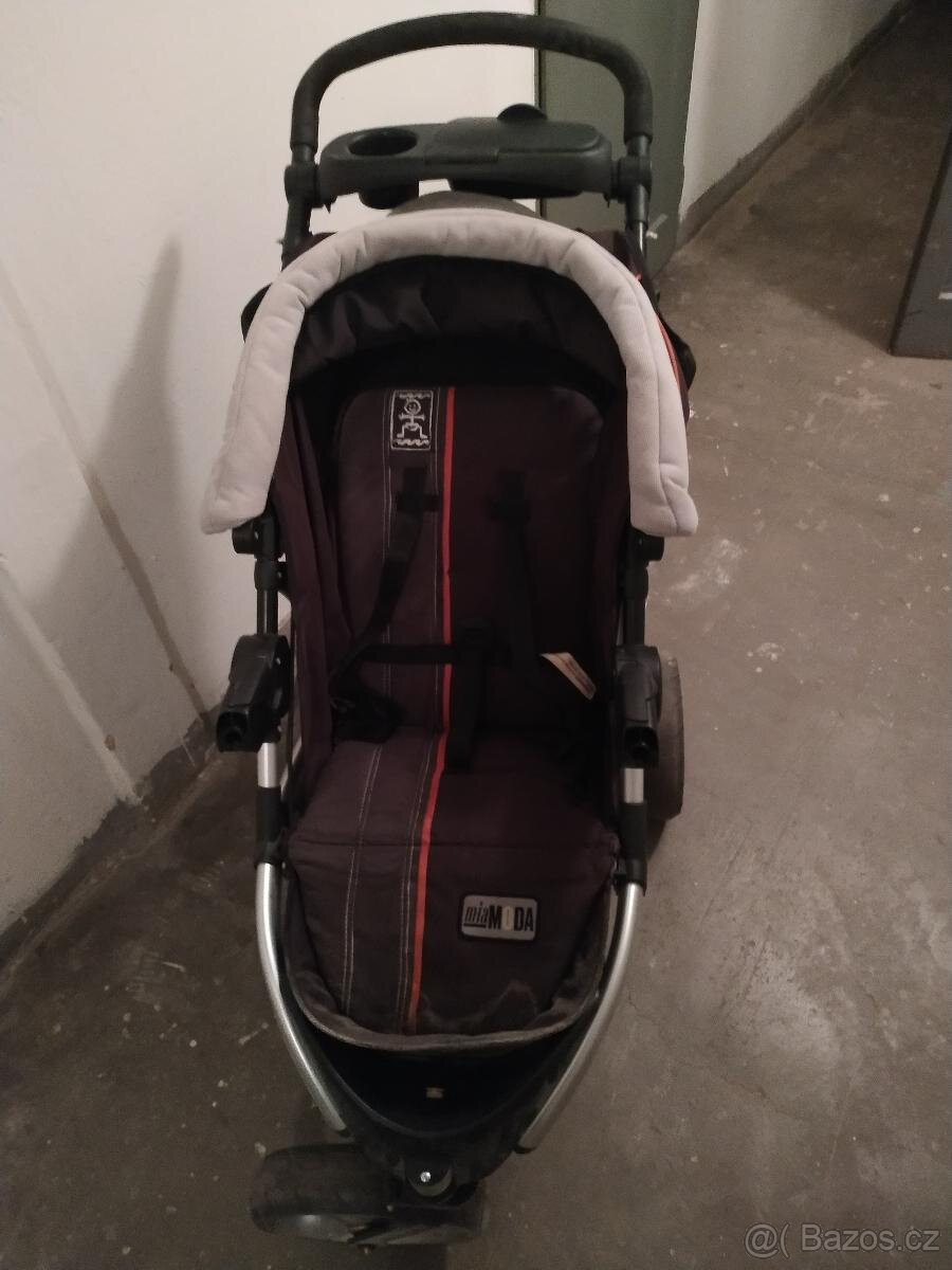 Prodám skládací dětský kočárek - 2