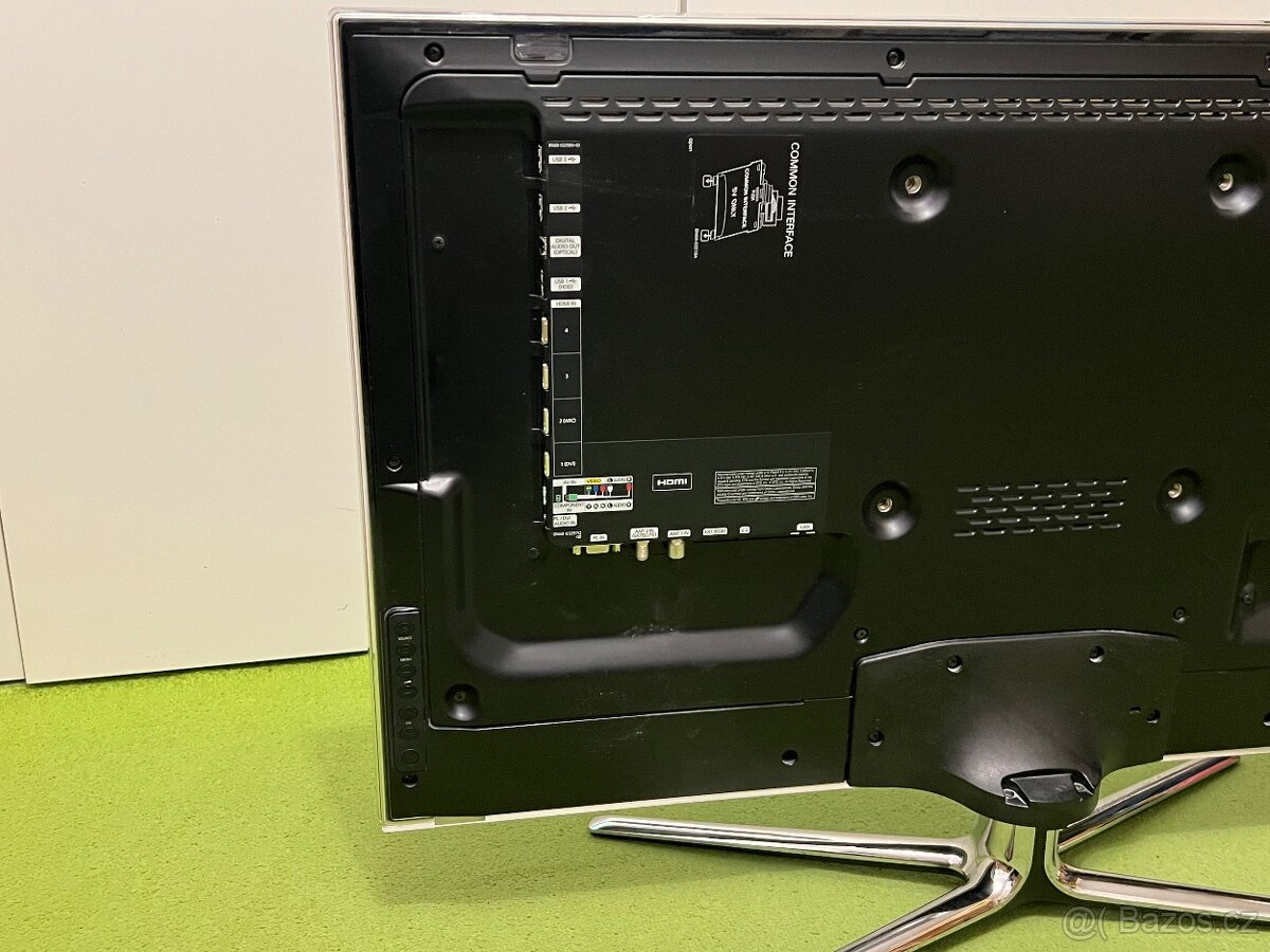 Full HD 37" TV Samsung UE37D6750 - 2