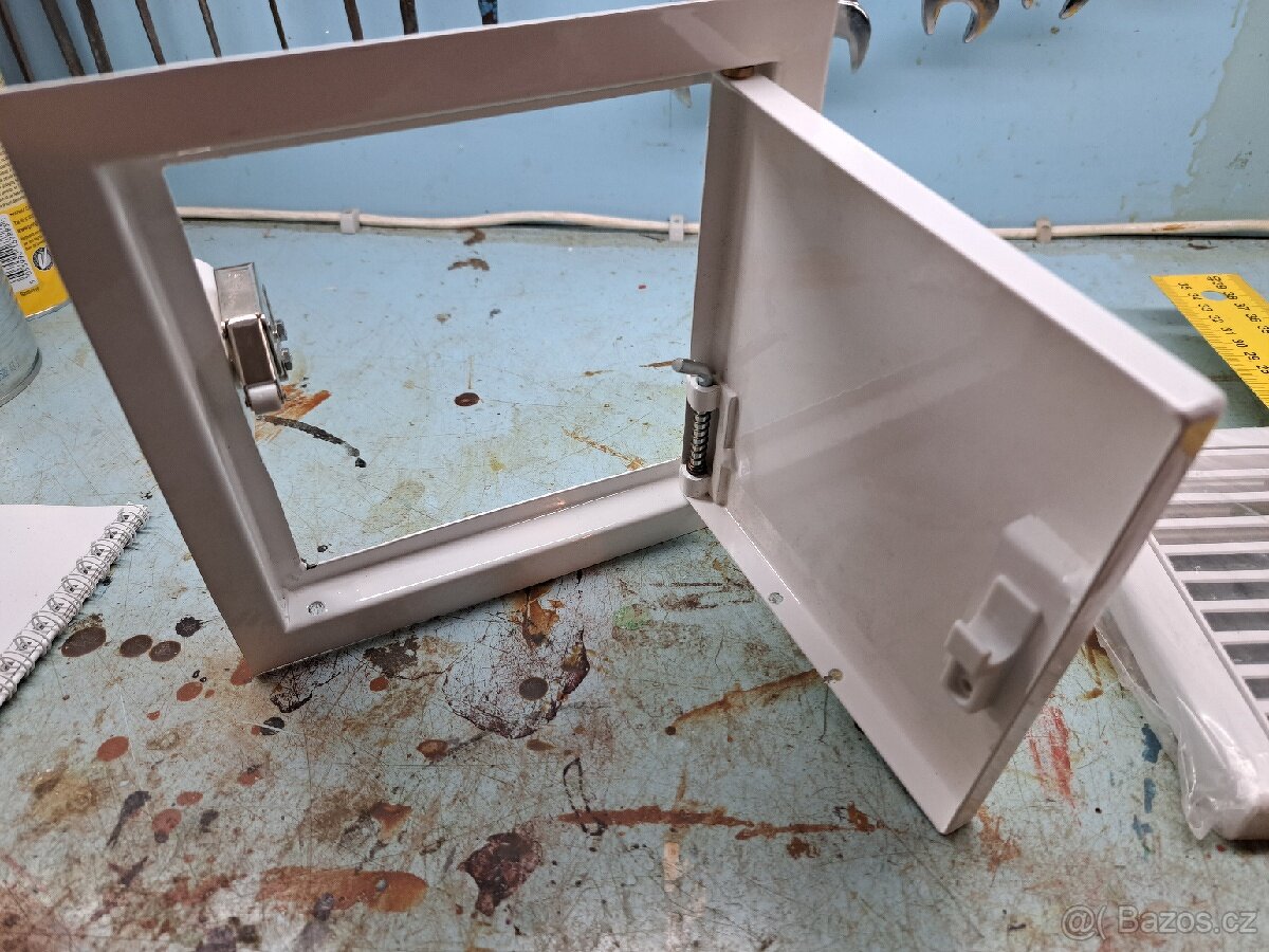 Mřížky, revizní dvířka - 2