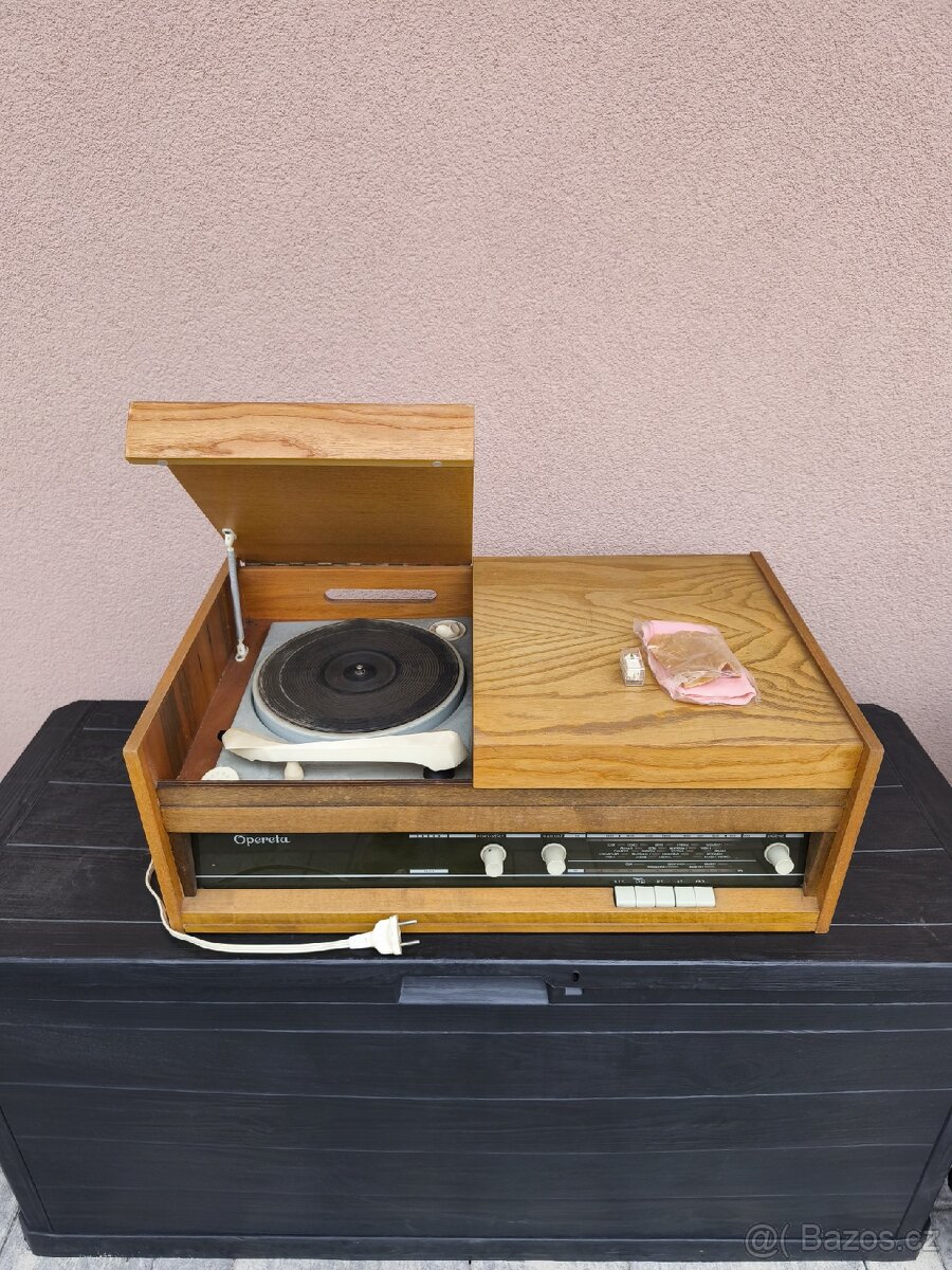 Tesla 1021A Opereta - 2