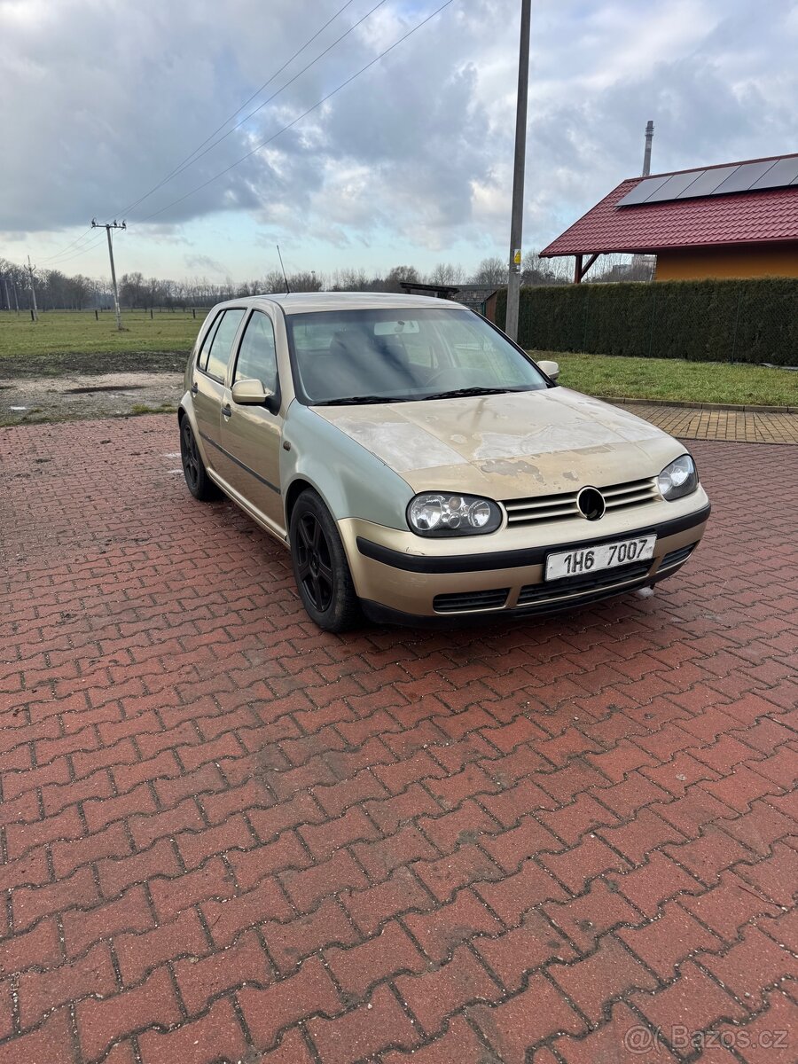 Volkswagen golf - 2