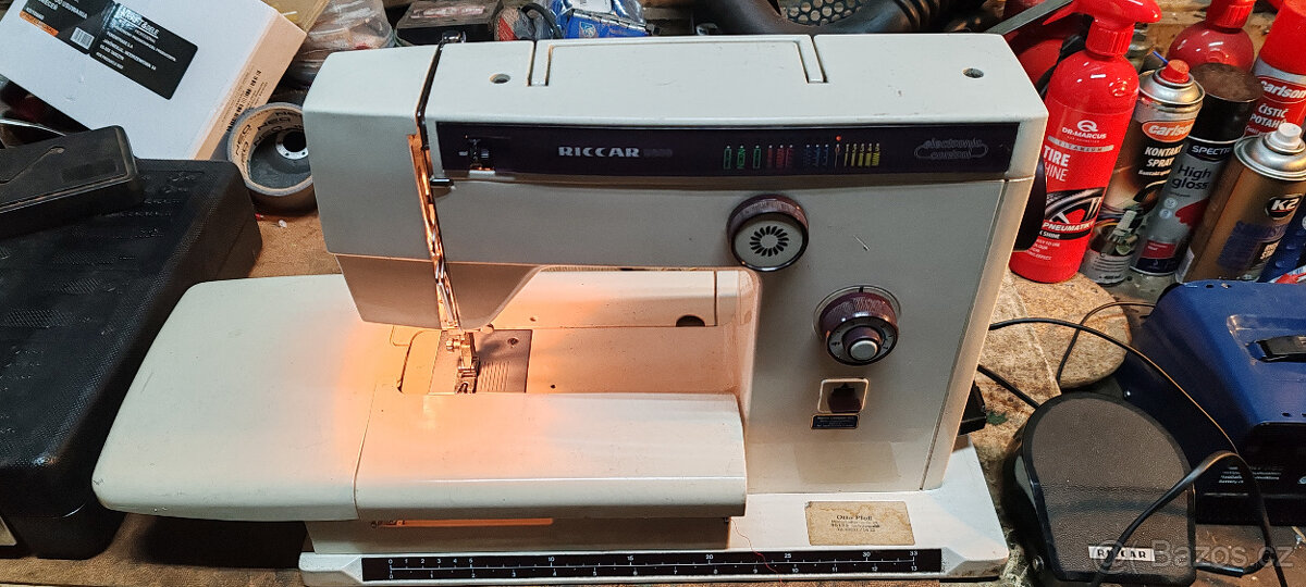 Japonský Šicí stroj RICCAR - 2