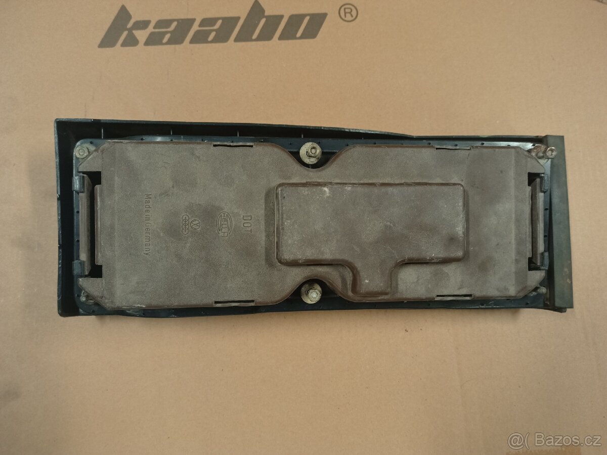 Zadní světlo Audi 100 C2 - 2