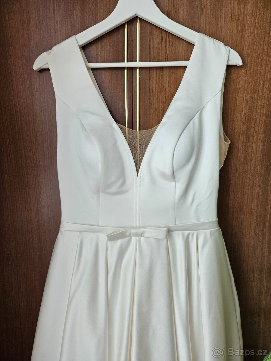 Prodám ivory svatební šaty vel. 38 - 2