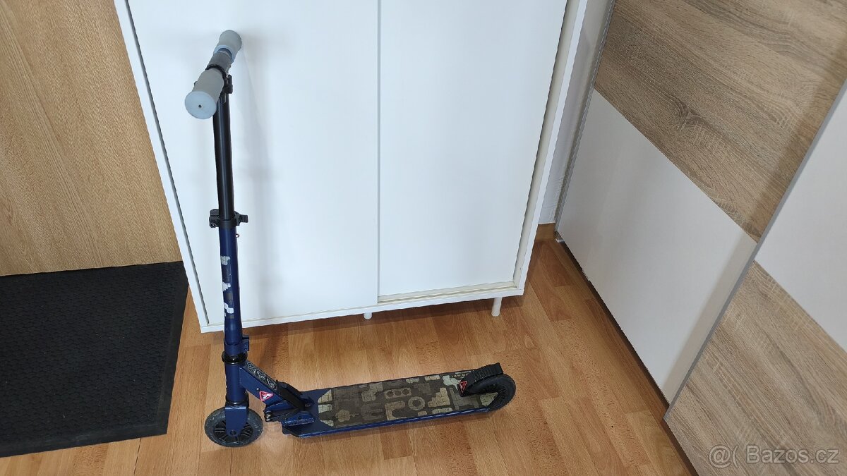 Dětská koloběžka Oxelo Decathlon modrá - 2