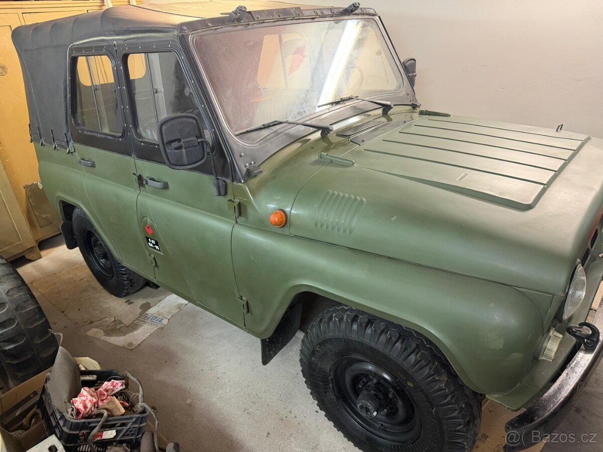 UAZ 469 BI - 2