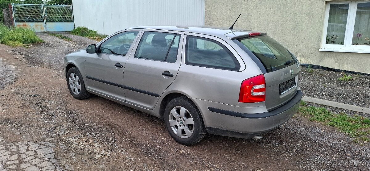 Škoda Octavia Combi 1.6 MPI 75 kw - 2