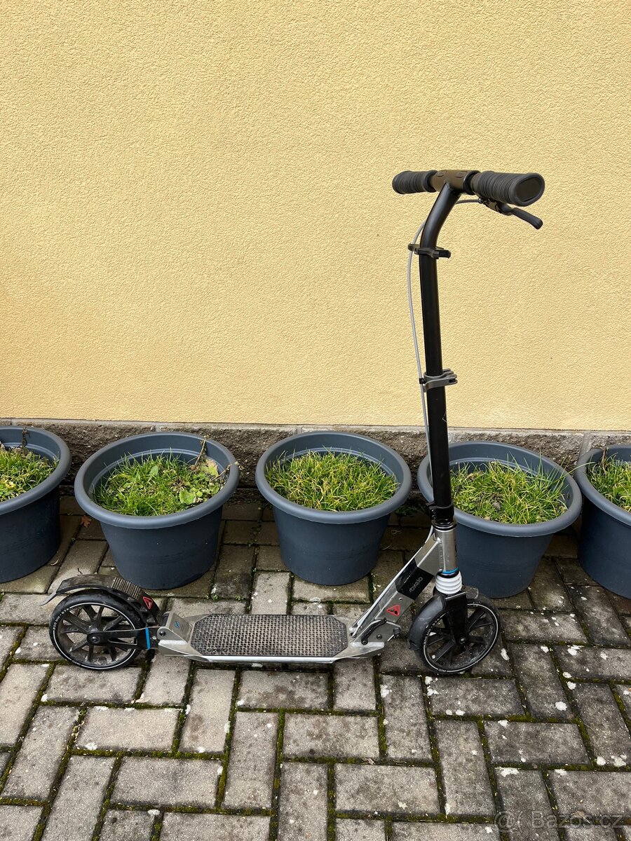 Skládací koloběžka (není elektro) - 2