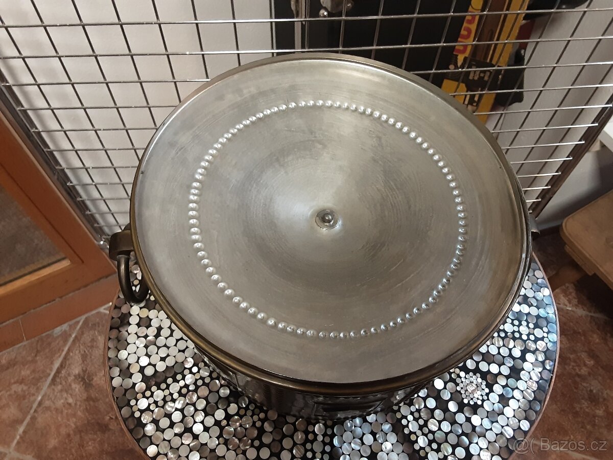 Stará mosazná nádoba - 2