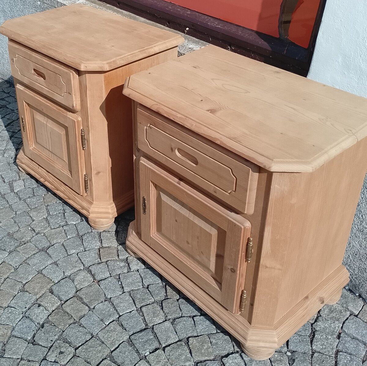 Mohutné celo masivní noční stolky - 2 ks - 2