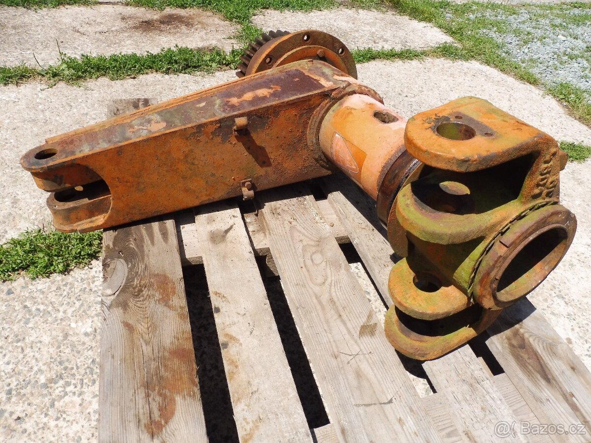 Otoč nakladače UNHZ 750 - 2