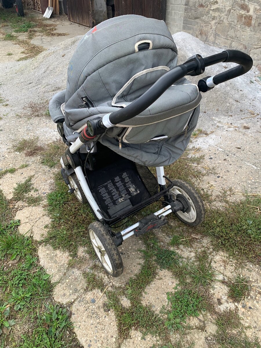 Kočárek Hartan - 2