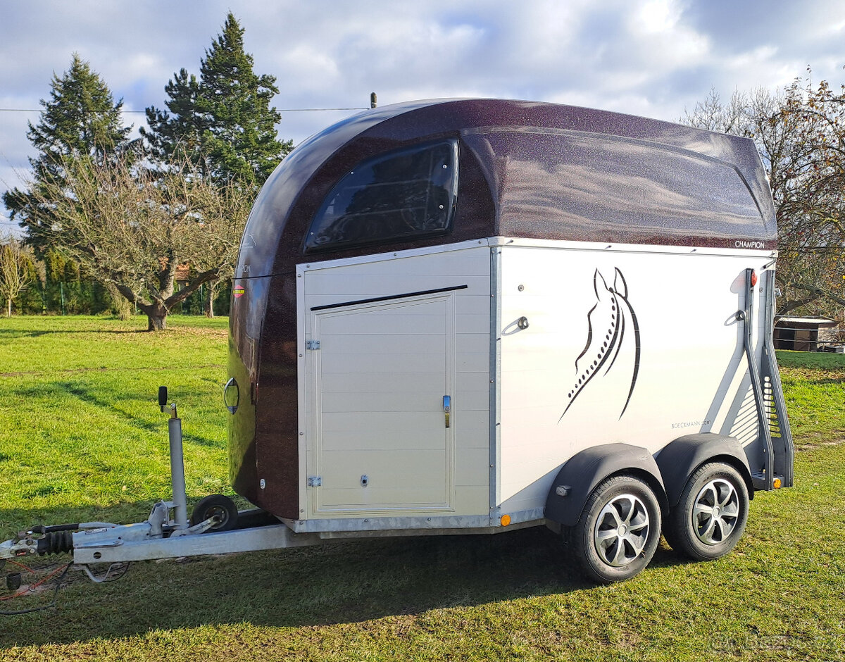 Prodám celohliníkový přívěs - přepravník na 2 koně Böckmann - 2