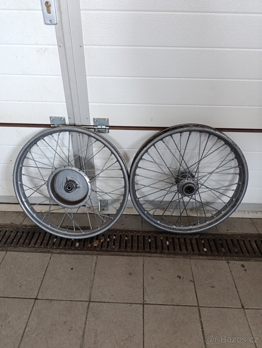 Jawa Pérák kola - 2