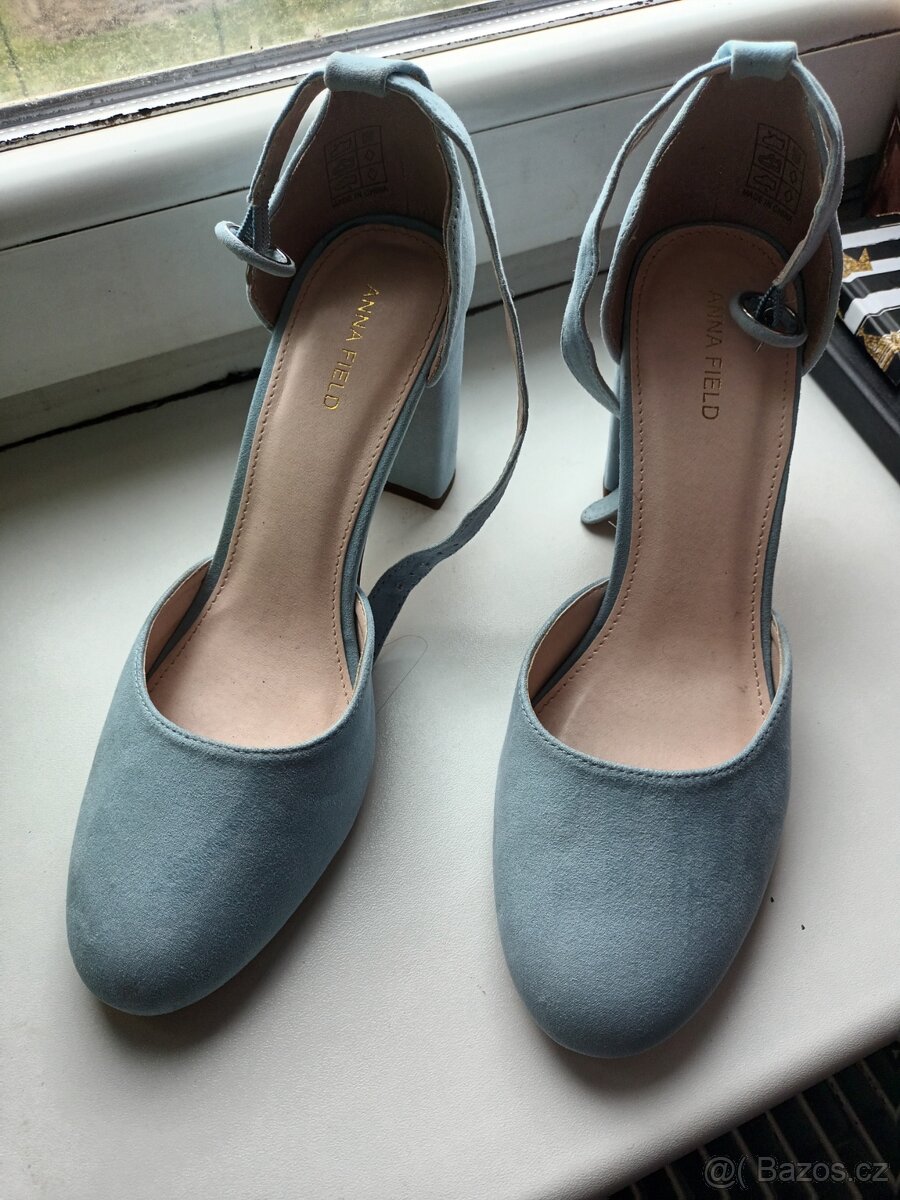 Světle modré boty na podpadku - 2
