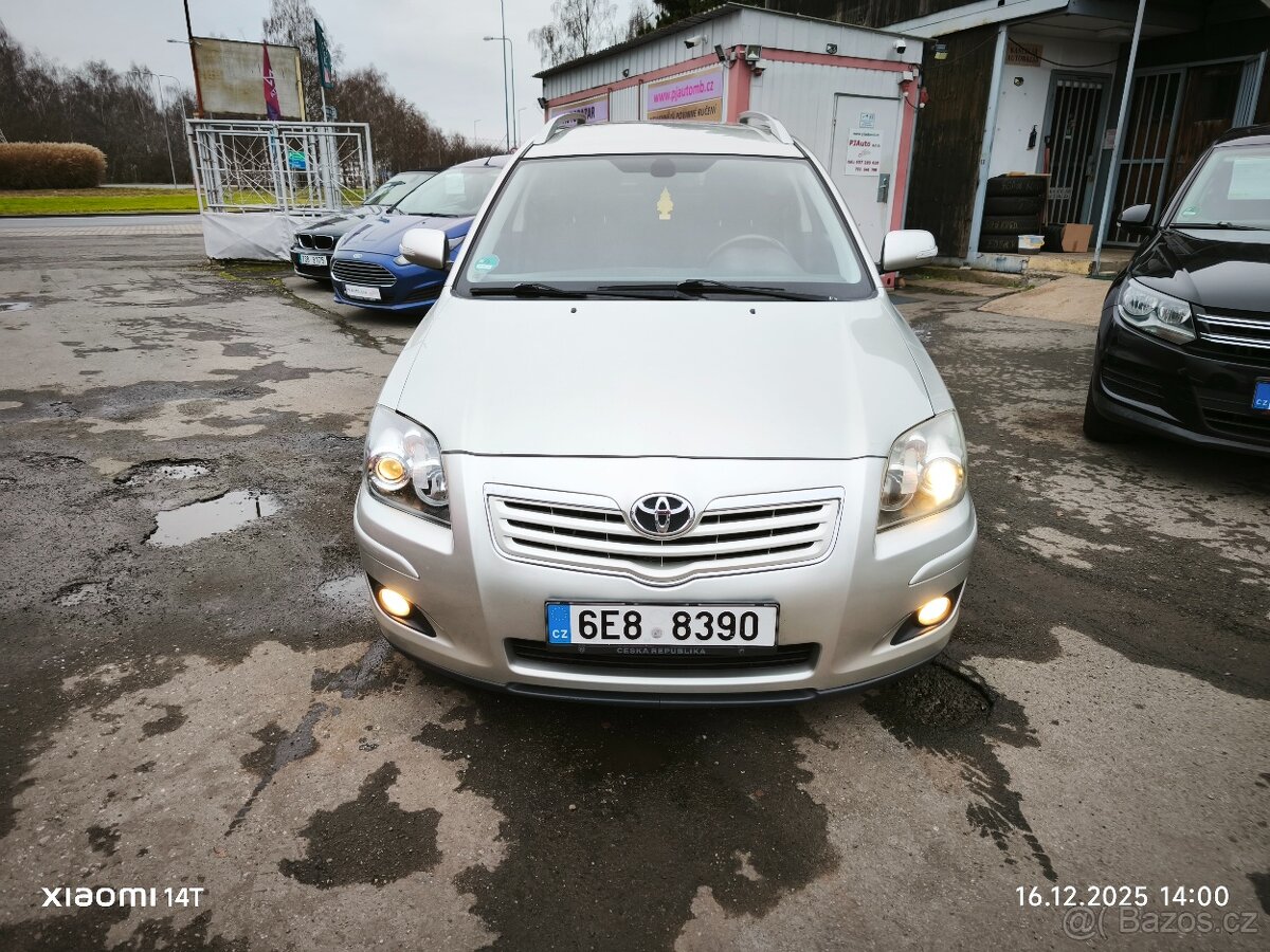 Toyota Avensis 2.0D-4D 93kW, Aut.klima, servisované, tažné - 2