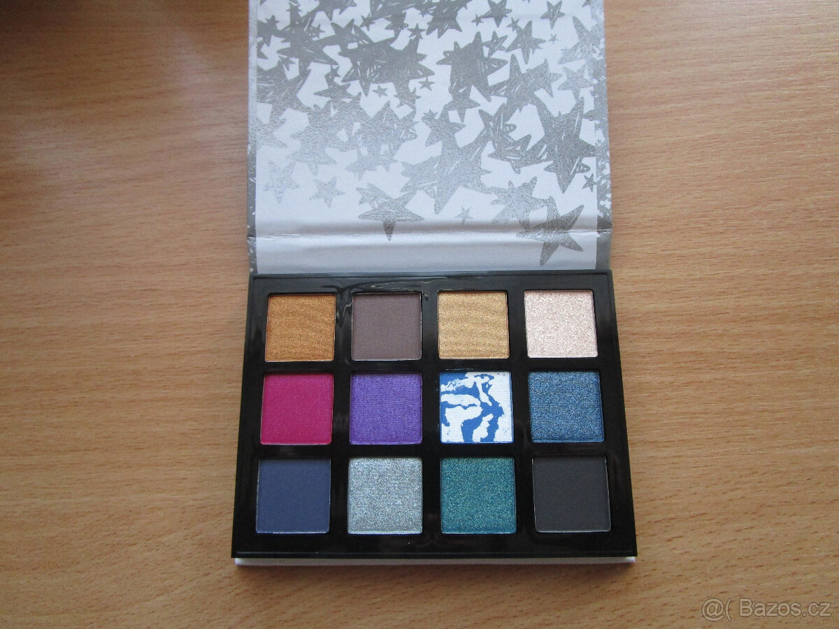 Nová, v orig. balení, krásná paletka očních stínů, PC 499 Kč - 2
