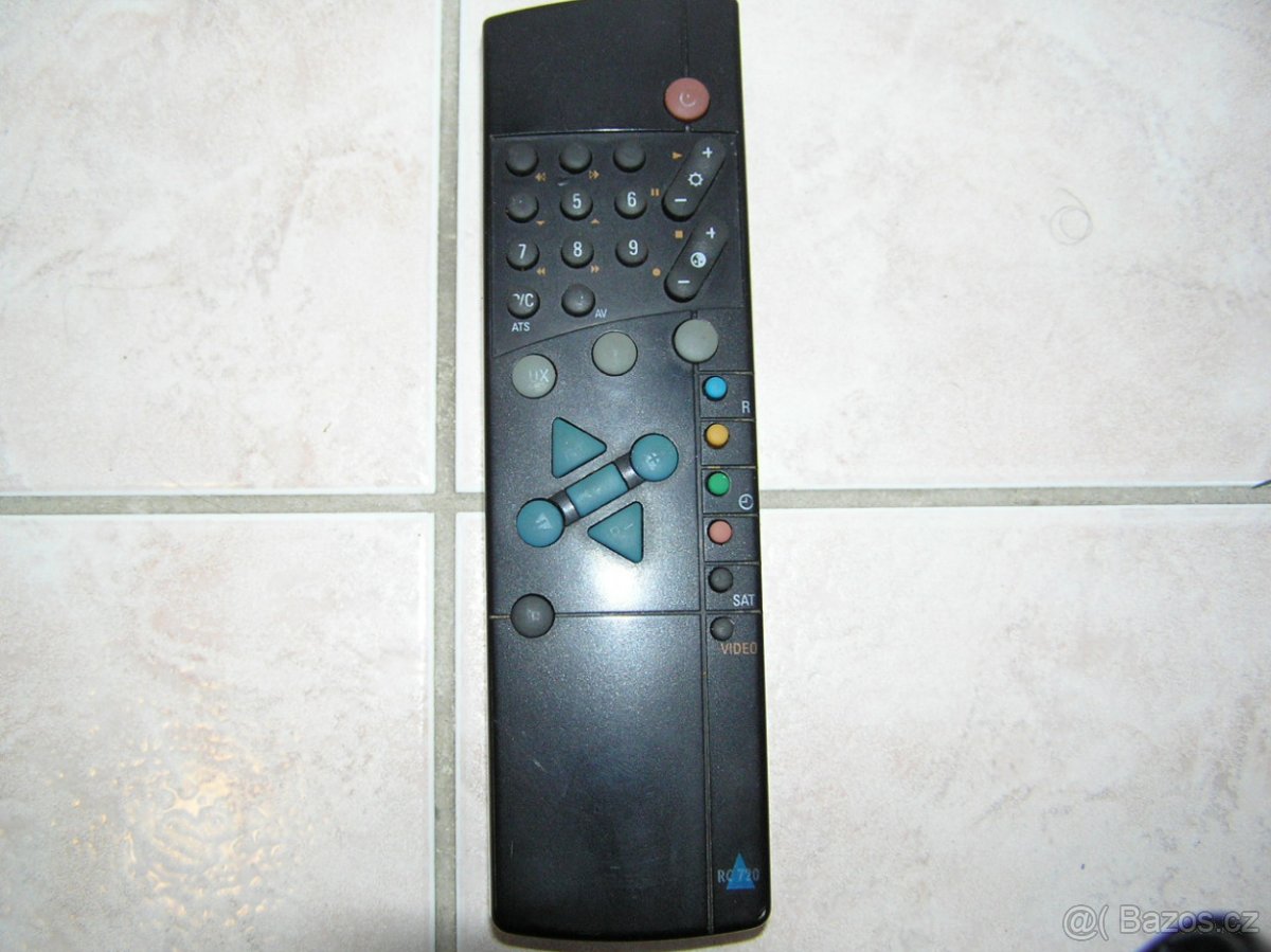 Dálkový ovladač RC 720 - 2