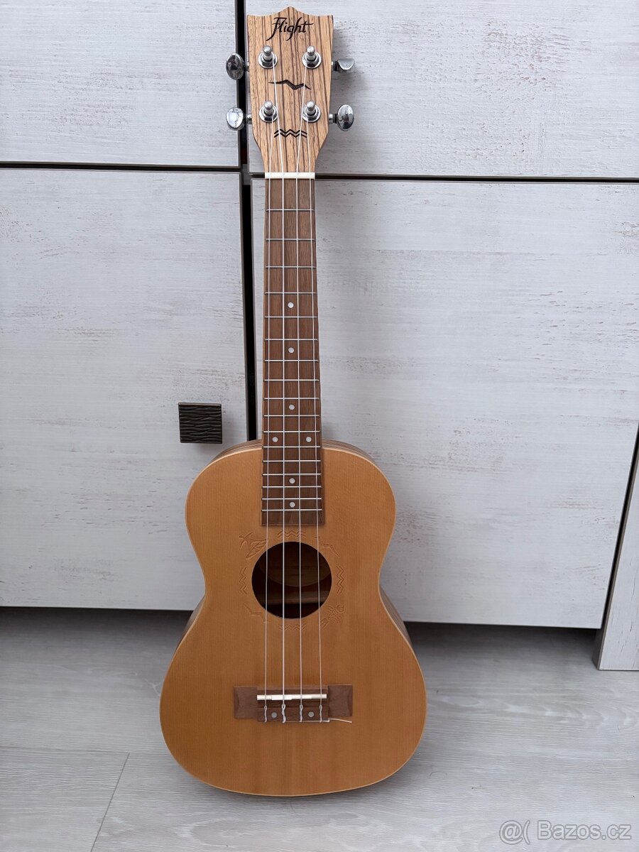 Koncertní ukulele Flight DUC525 SP/ZEB - 2