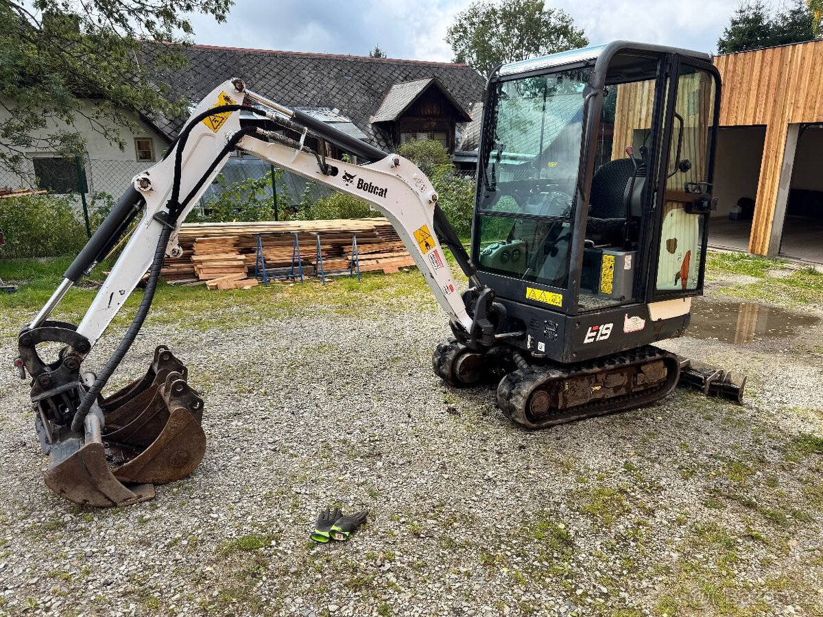Bobcat E19 - 2