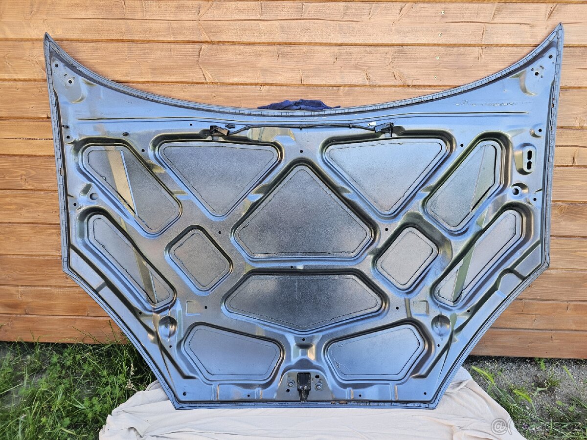 Ford Focus mk1 kapota - 2