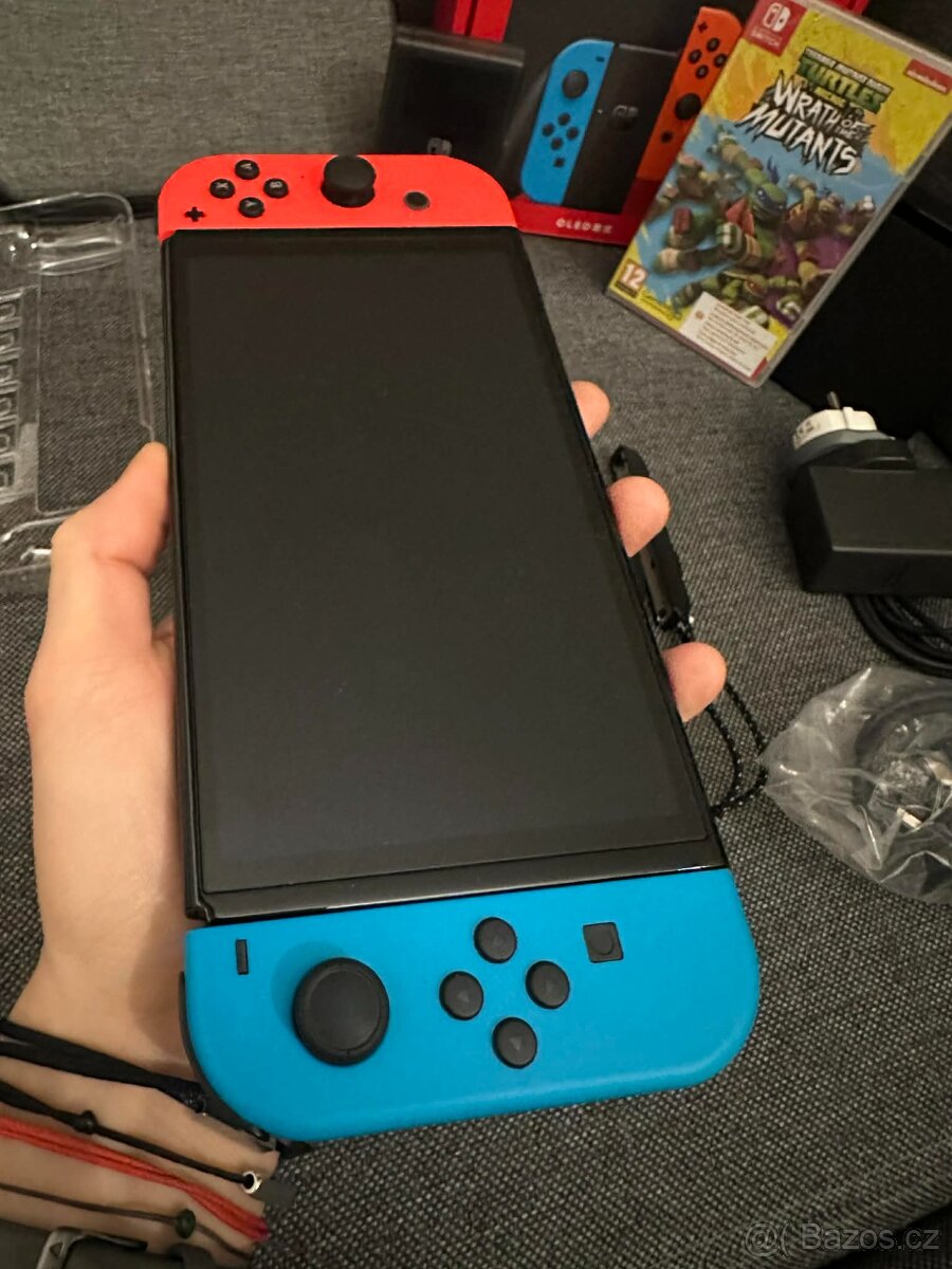 Nintendo switch OLED + bohaté příslušenství - 2