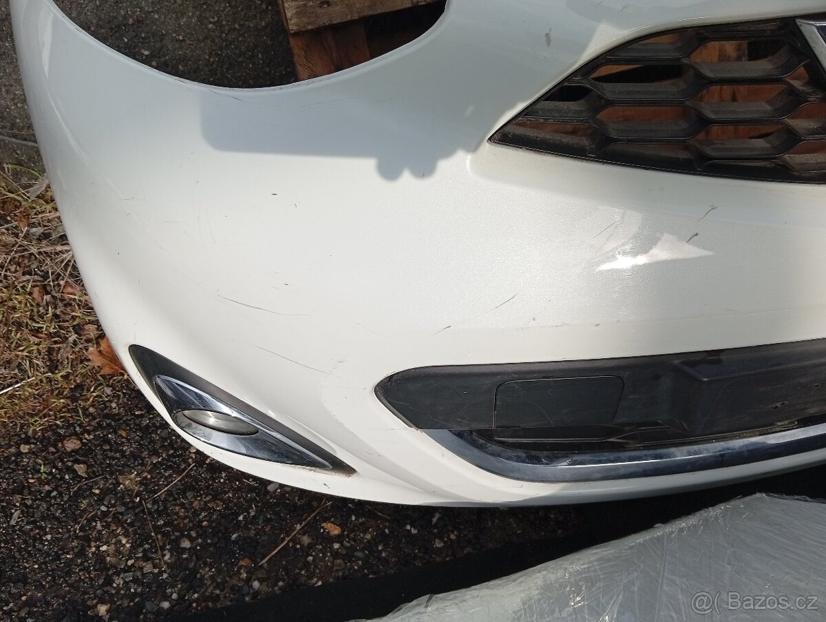 Předek Nissan Micra - 2