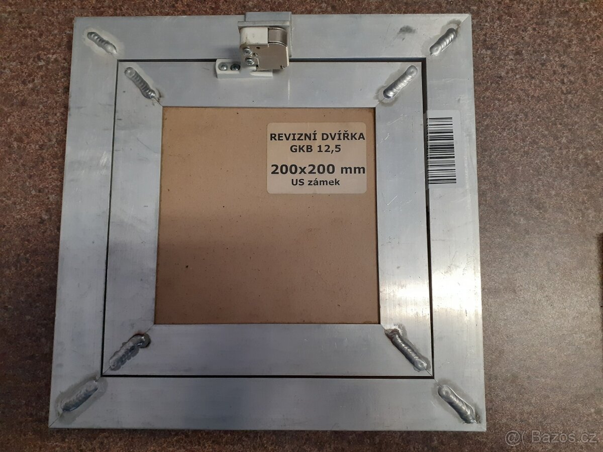 Nová revizní dvířka 20x20cm. - 2