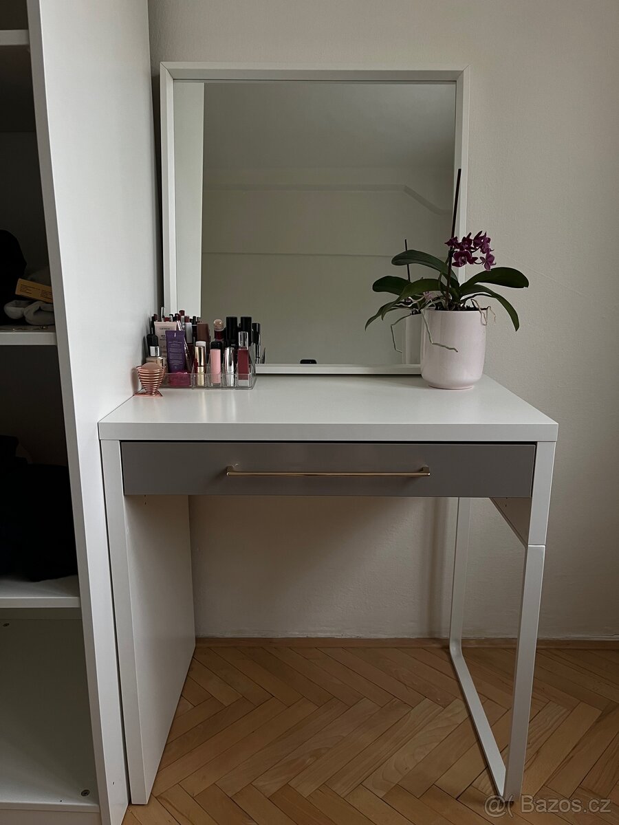 Toaletný stolík IKEA - 2