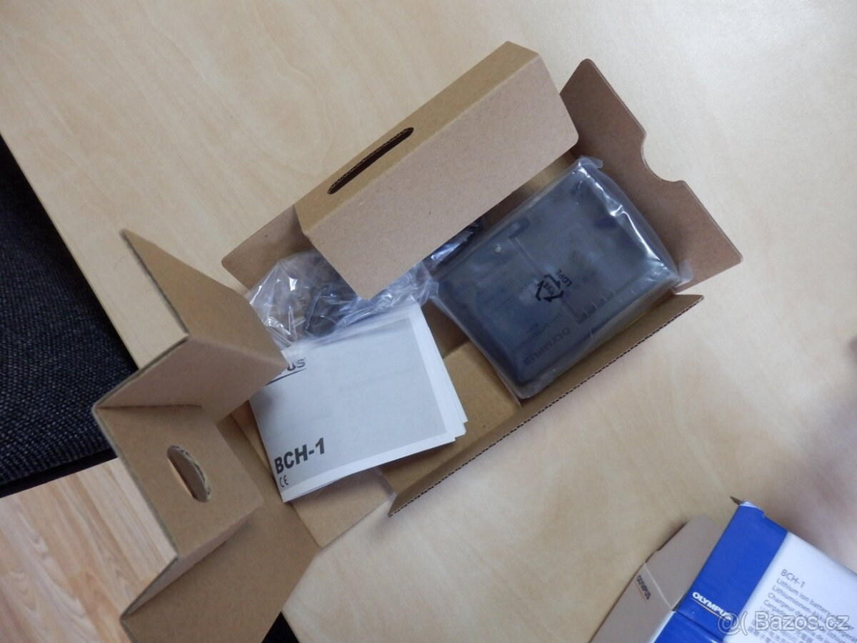 OLYMPUS Nabíječka BCH-1 - nová - 2