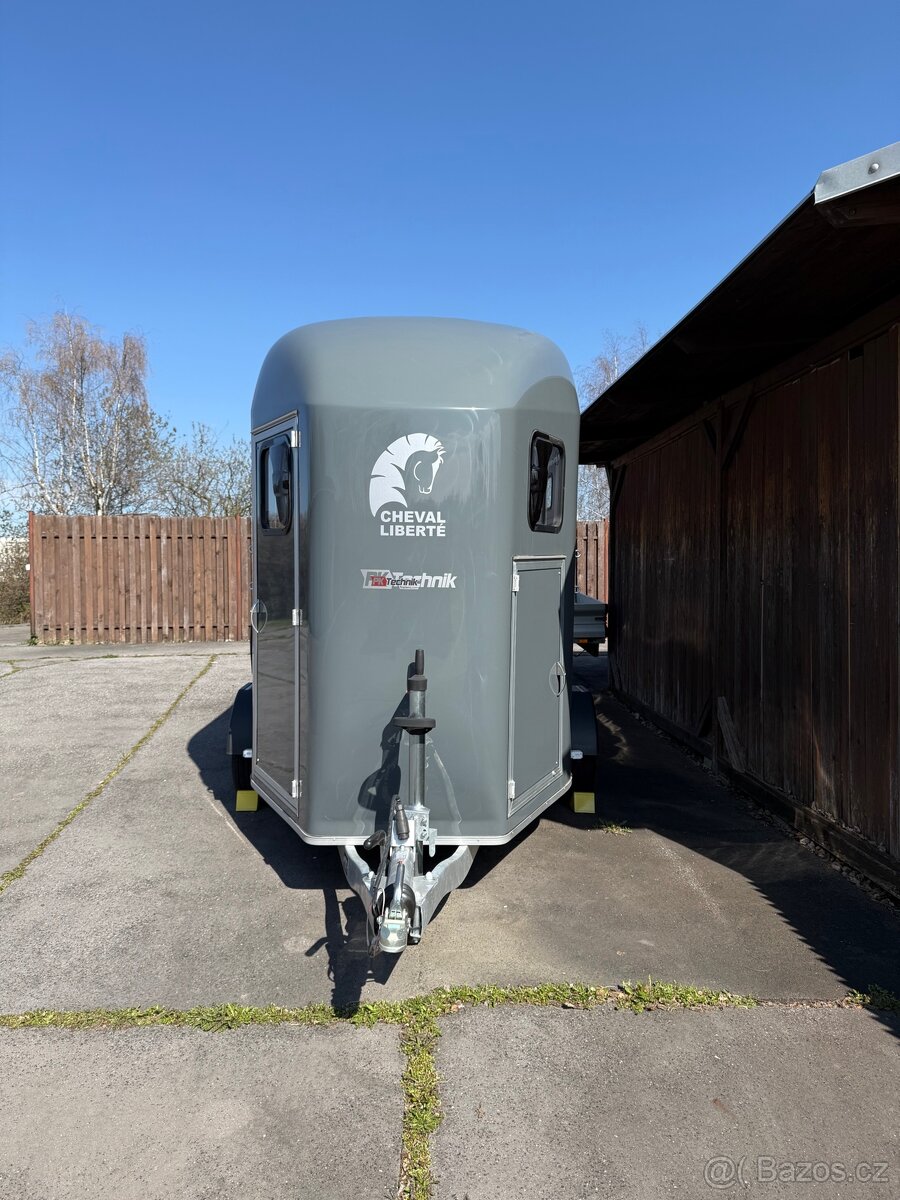 Přívěs pro dva koně - 2