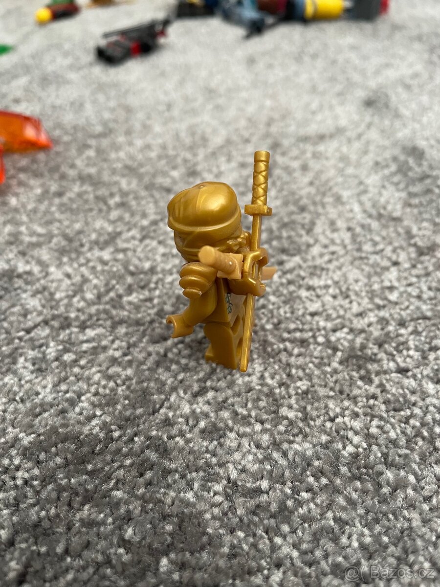 Lego ninjago zlatý Lloyd - 2