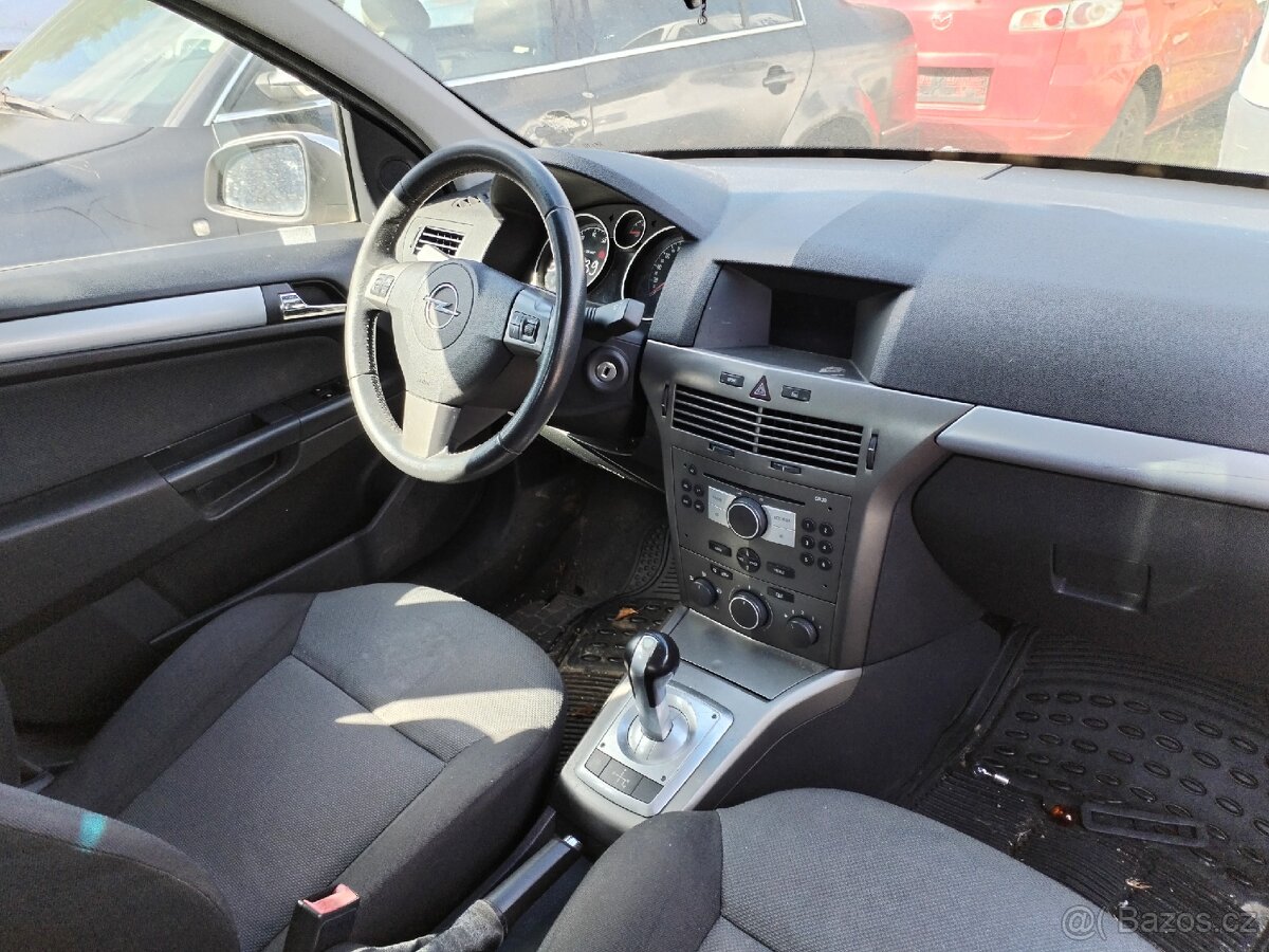 Prodám jen díly Opel Astra 1.6 77kw - 2