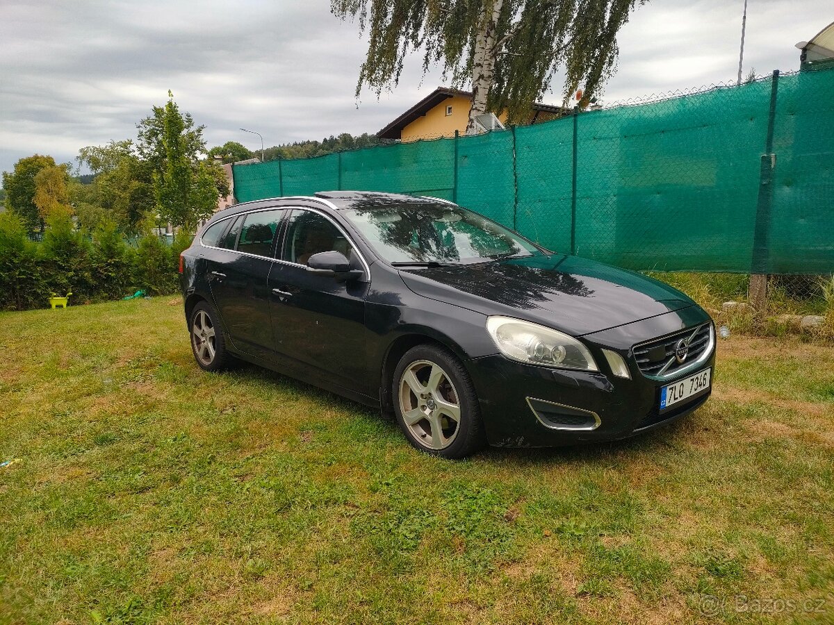 VOLVO V60 2.0 Diesel 2012 MAX výbava - 2