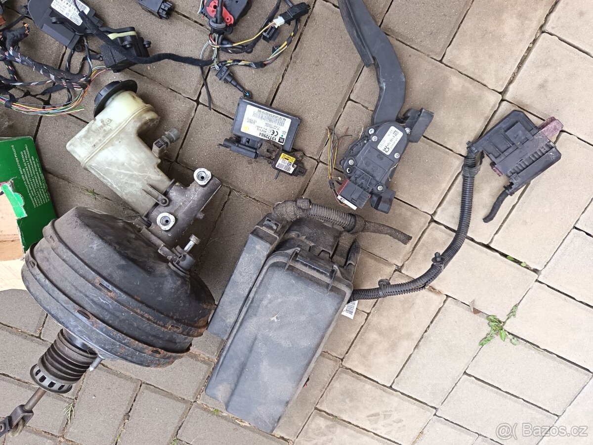 Prodám díly na Opel Vectra c - 2