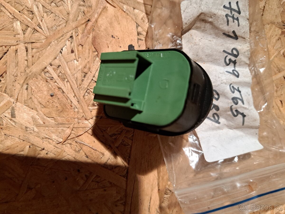 Spínač zrcátka VW T5 - 2