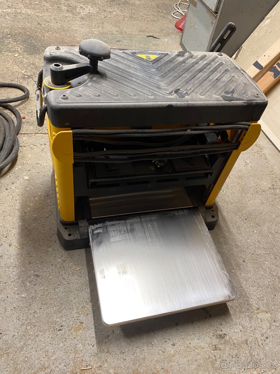 Hoblovka Dewalt DW733 - 2