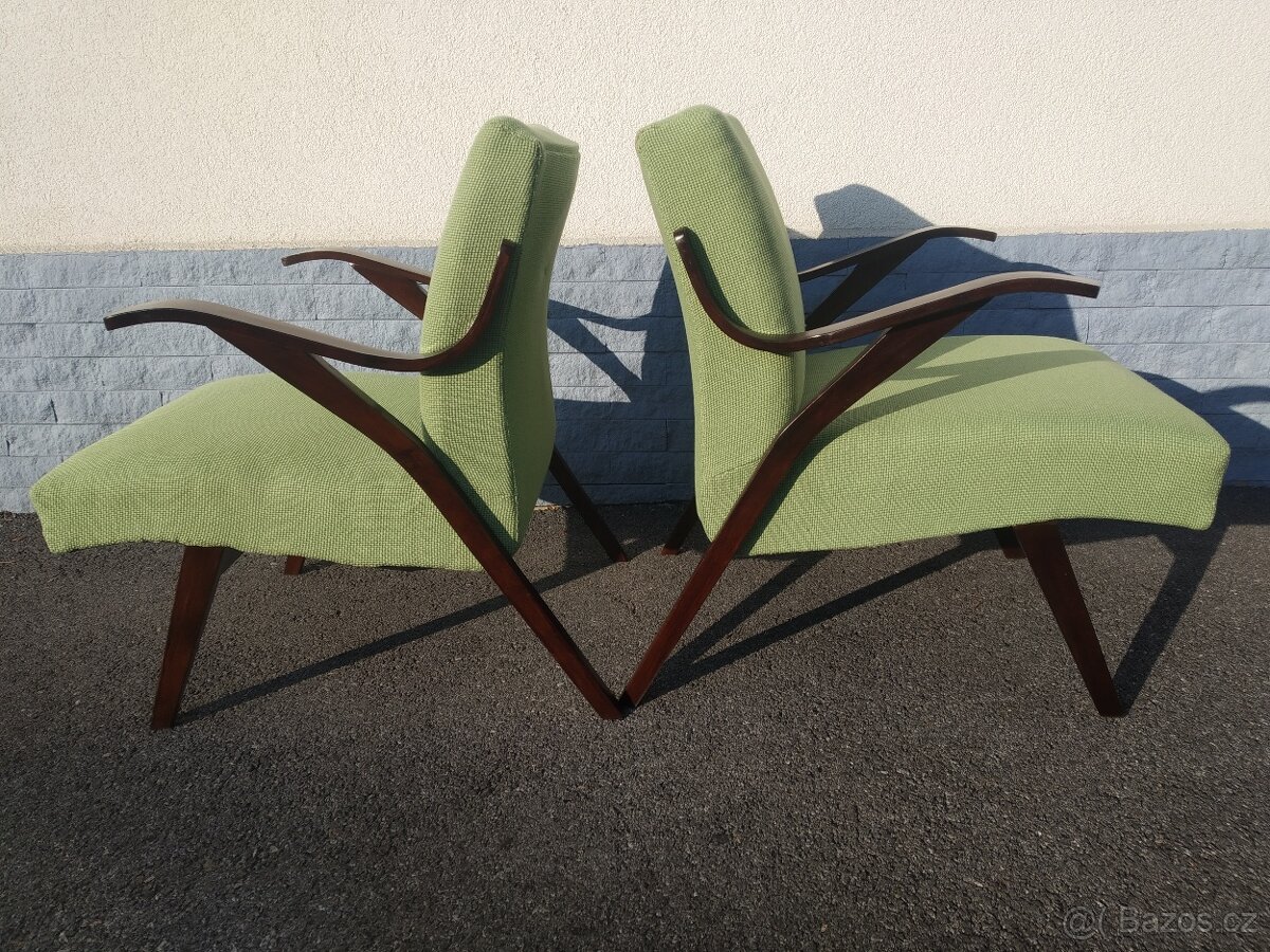Pružinová křesla tatra Pravenec.Po renovaci. - 2