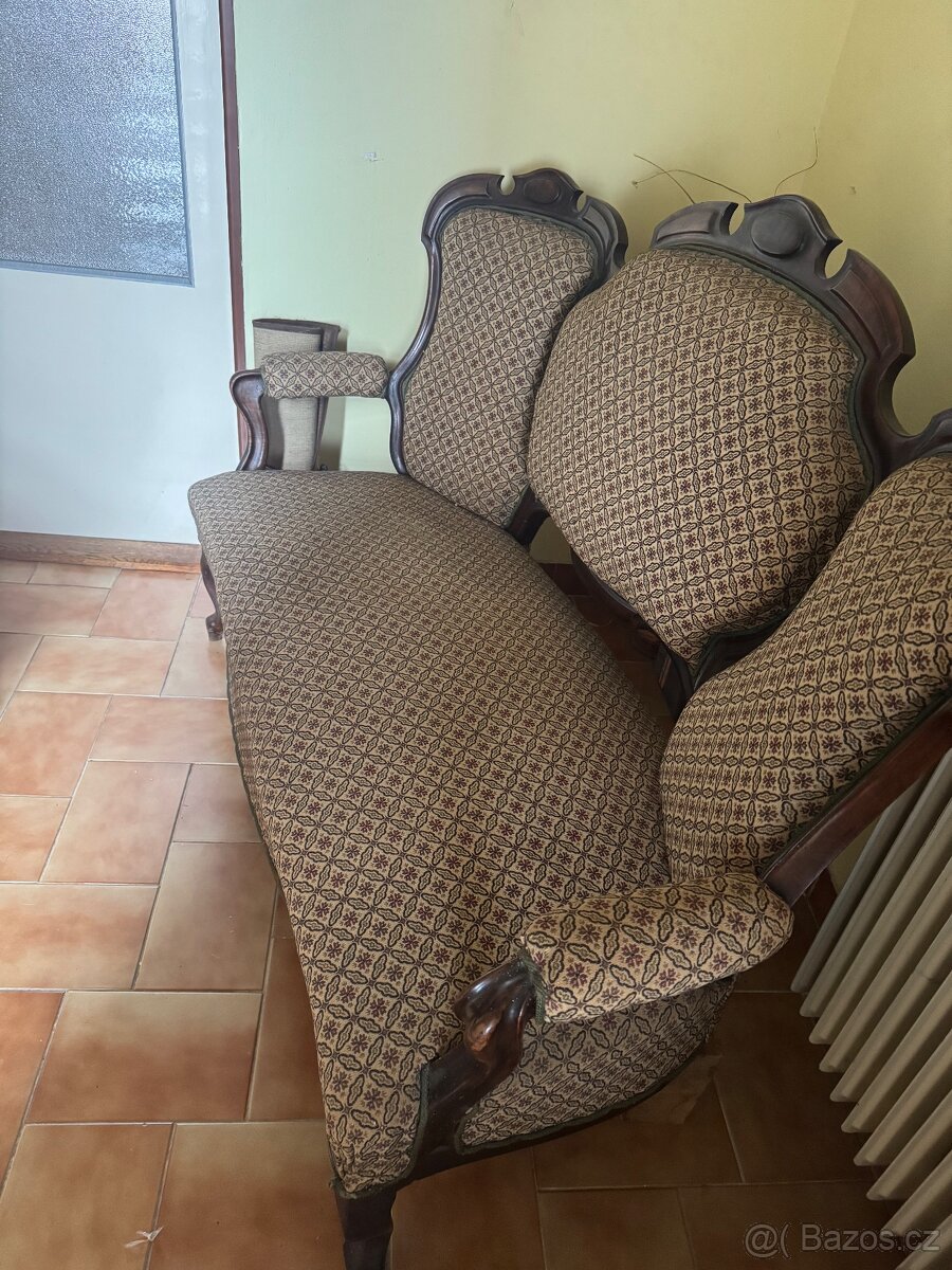 Starožitný nábytek - 2