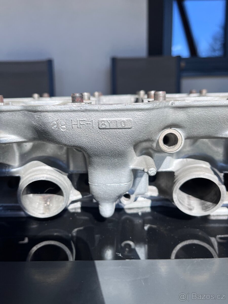 Honda CBX 1000 hlava - 2