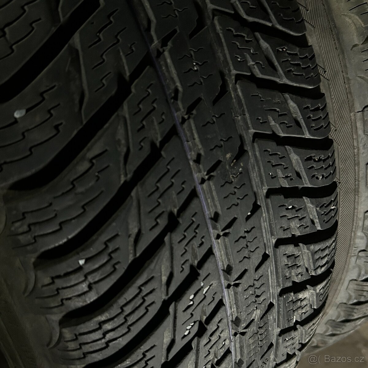 Zimní pneu 225/65 R17 106H XL Nokian 5,5-6mm - 2