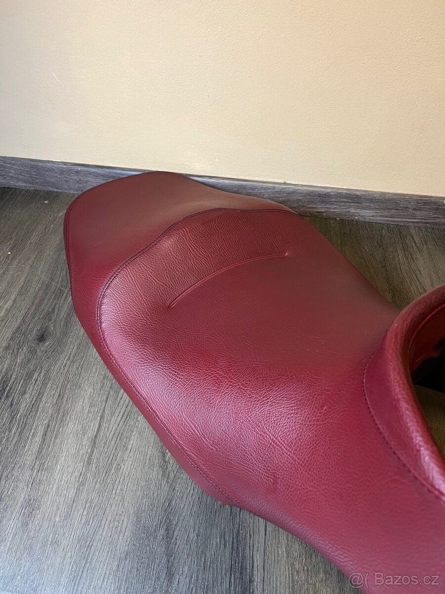 Originál sedlo na Moto Guzzi Breva 1100 - 2