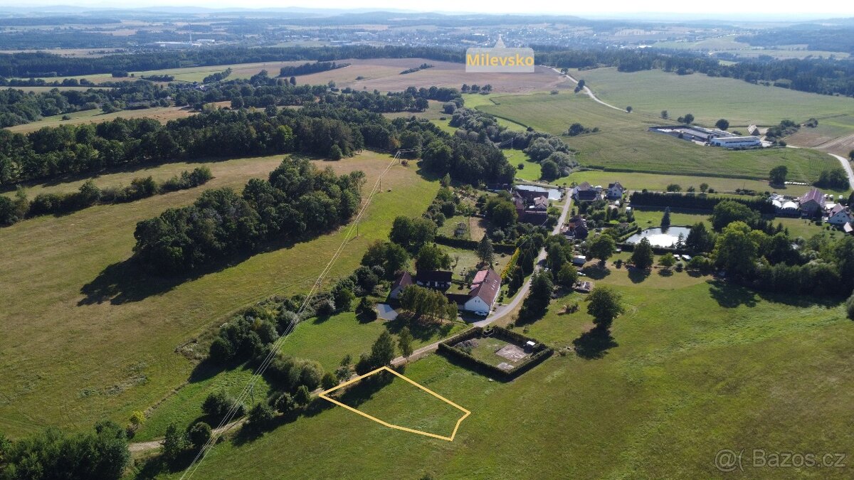 Stavební pozemek 1 020 m² v Týnicích - 2