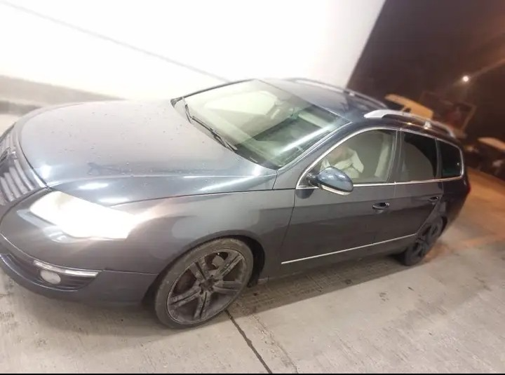 Volkswagen Passat B6 - 2