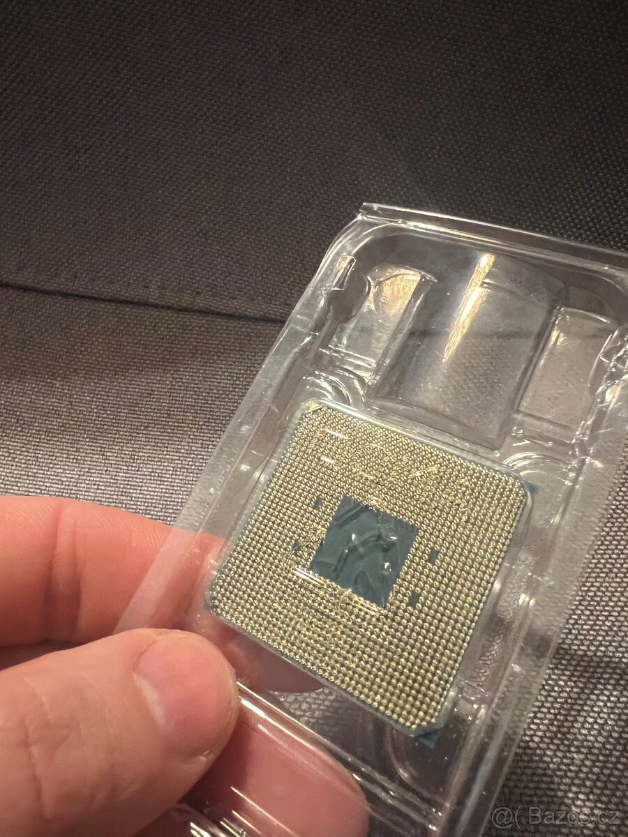 AMD Athlon 240GE - 2